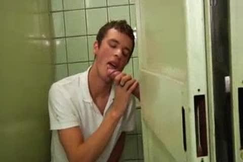 Sports lads Gloryhole pleasure