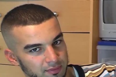 Full video: Arab man receives Wanked His biggest dong By A man !