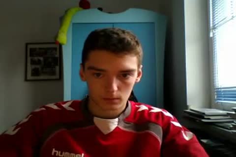 Croatian attractive athletic boy Cums,Great Bubble ass,sleazy 10-Pounder