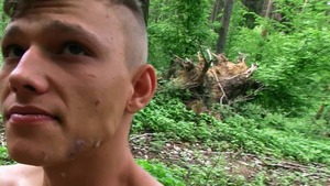 skinny gay man doesn?t mind taking 10-Pounder for $$$