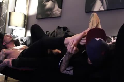 slutty Tatted guy With wonderful Feet gets Worshiped And Cums