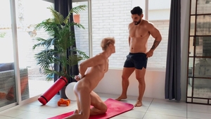 DrillMyHole: Coach ALAM WERNIK & Arad Winwin blowjob cum
