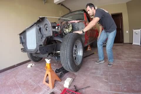 Brock Cooper-Garage jerk off And cum