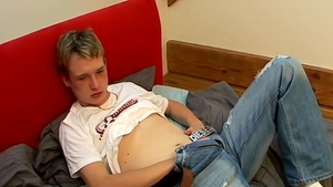 BeddableBoys.com: Untamed Blondie's Sweet Release
