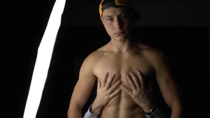 EastBoys: Massage on webcam along with muscle amateur