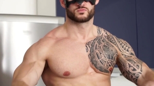 Maskurbate - Bodybuilder have sex for money