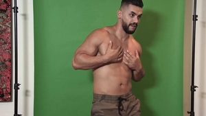 Maskurbate: Amazing Arad authentic sex toys at the audition