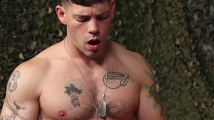 Activeduty: Muscled gay Julian Brady lusts nailing