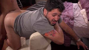 Bareback Me Daddy - Mature Tommy raw pounding