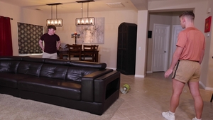 Twink Trade: 4K Foursome from a Simple Lamp Break