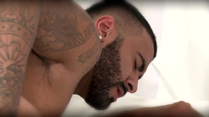 Men Over 30: Alessio Torn Between Two Worlds