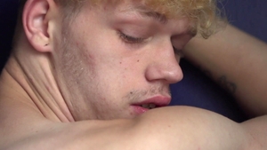 Bro Seeking Bro: Husky Stud Takes on Golden Twink